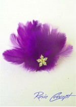 Луксозна дизайнерска брошка- украса за коса с пера и кристали - цвят тъмно лила Purple Bird