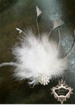 Украса за коса с пера и кристали в бяло White Bride Feathers